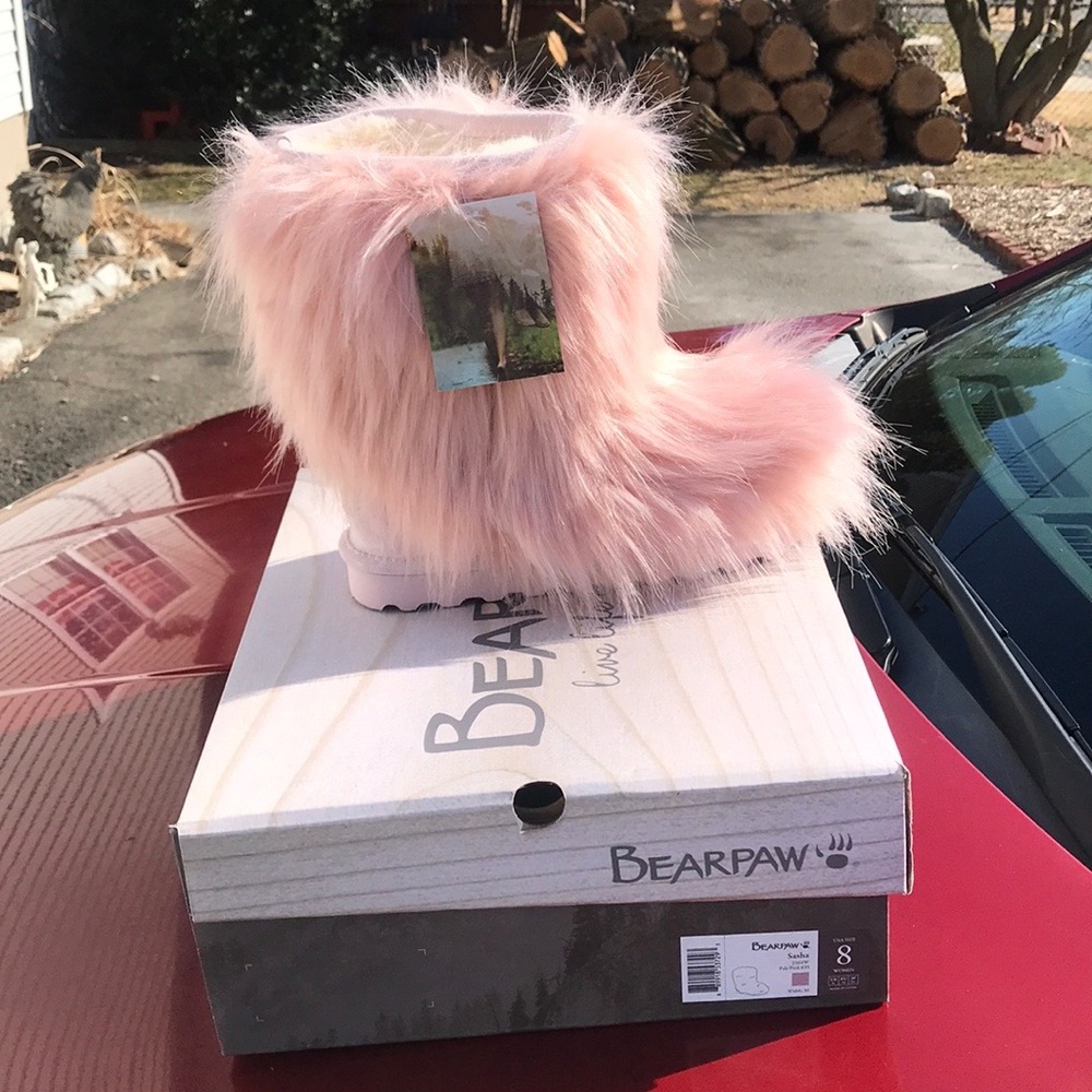 Bear paws pale pink Sasha size 8